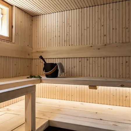 Relaxing With Sauna 民宿 奥卢